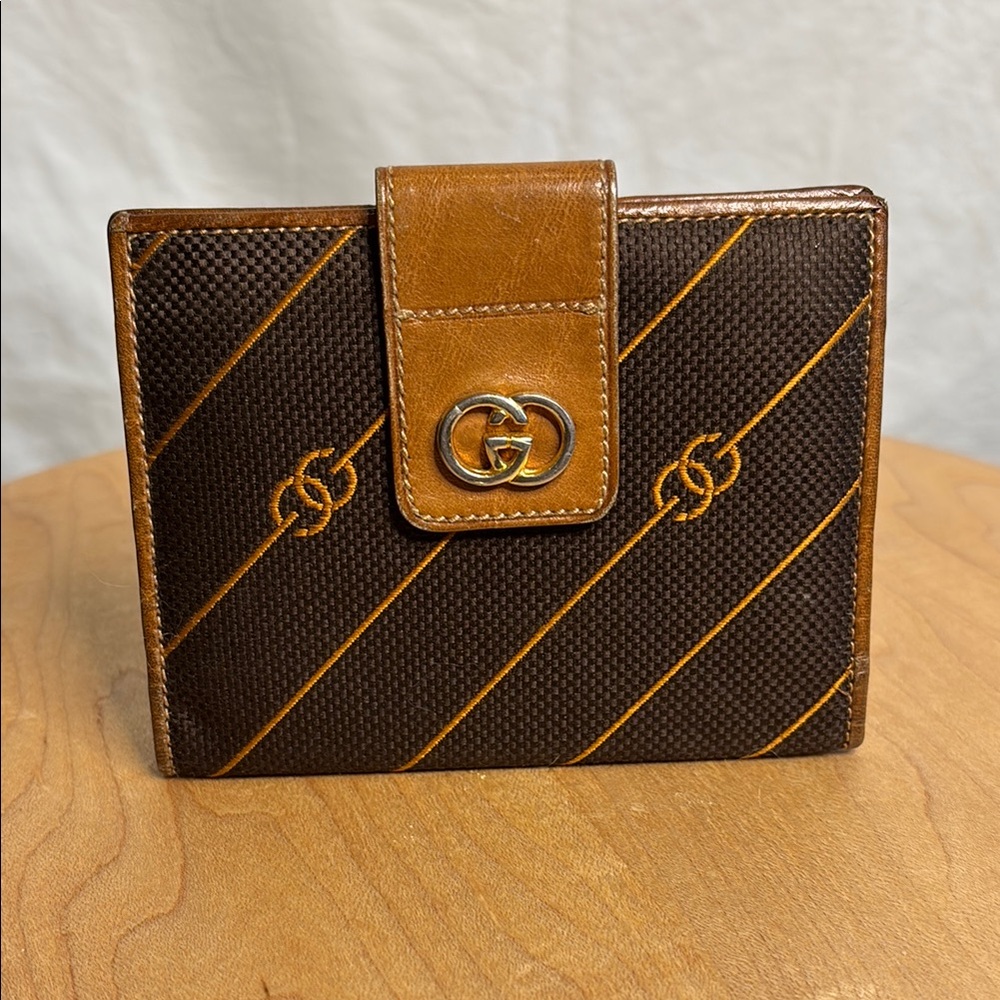 vintage Gucci wallet brown with leather late 70s, early 80s interlocking G